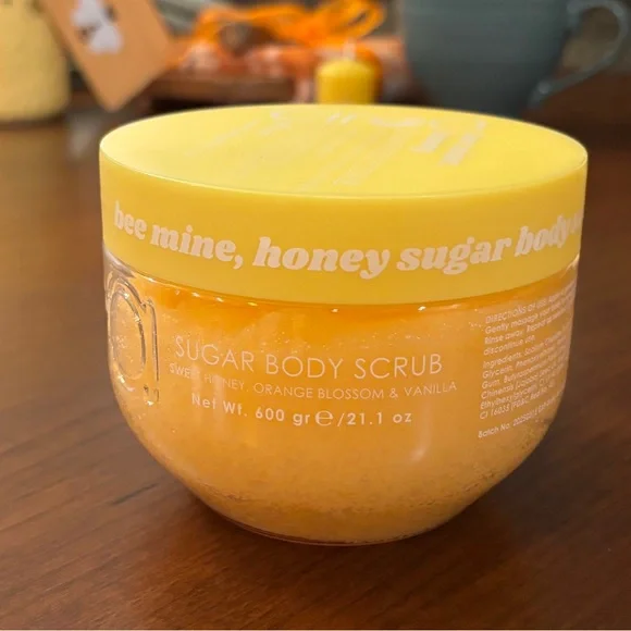 Circo Honey Orange Blossom and Vanilla Sugar Body Scrub - Picture 1 of 2